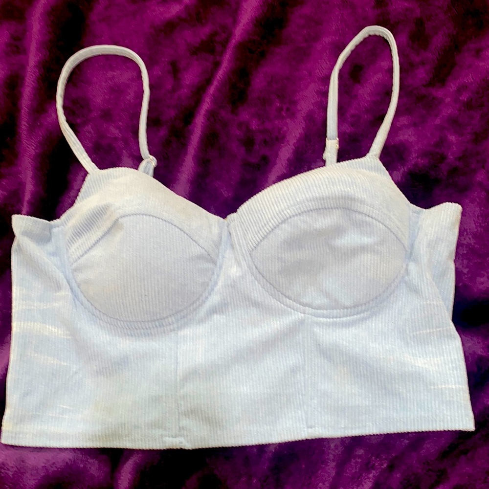 Crop top, turquoise what does zipper on the back size:XL